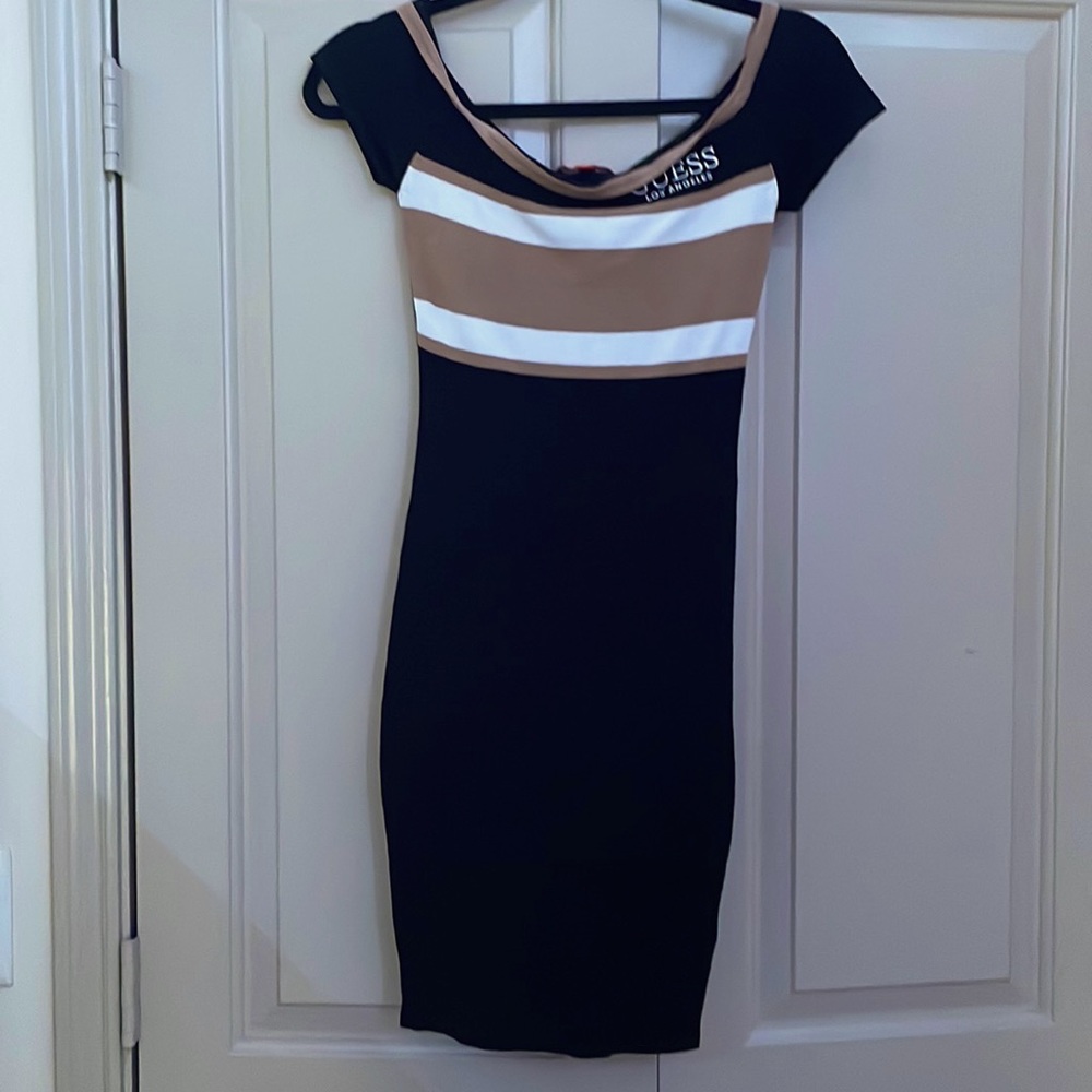 Cute summer dress,not to long and not too short,nice material and cute colors